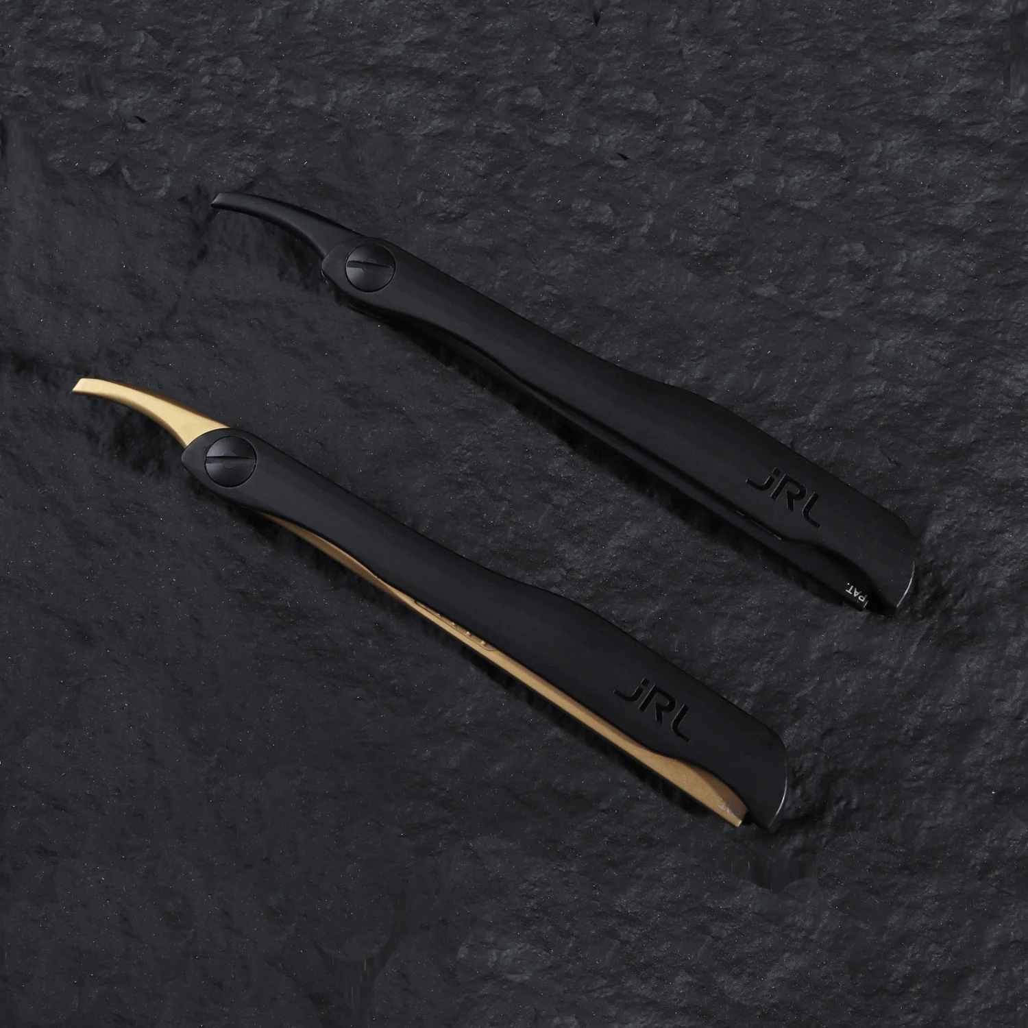 Black Magnetic Straight Edge Razor - Image 3